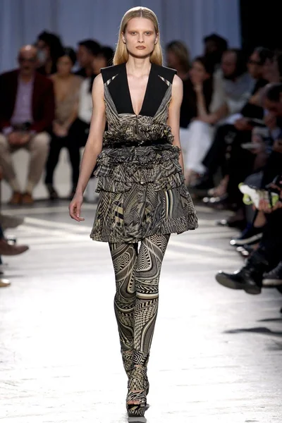 Look 20